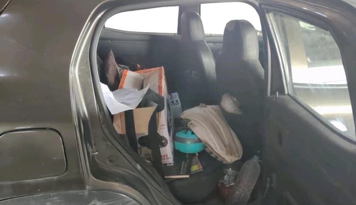 2017 Renault Kwid RXL, CNG, Manual, 89,854 km, interior
