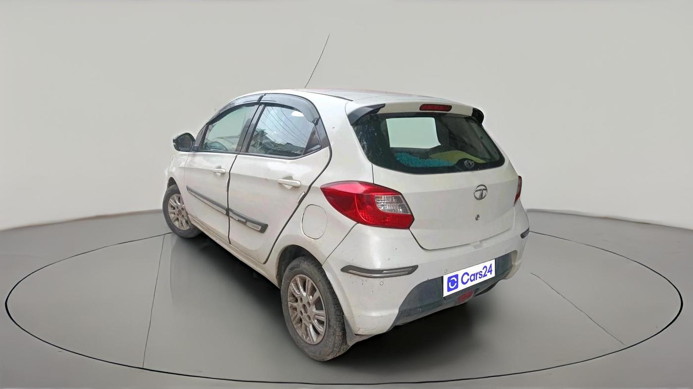 2018 Tata Tiago XZ PETROL, CNG, Manual, 1,04,970 km, exterior
