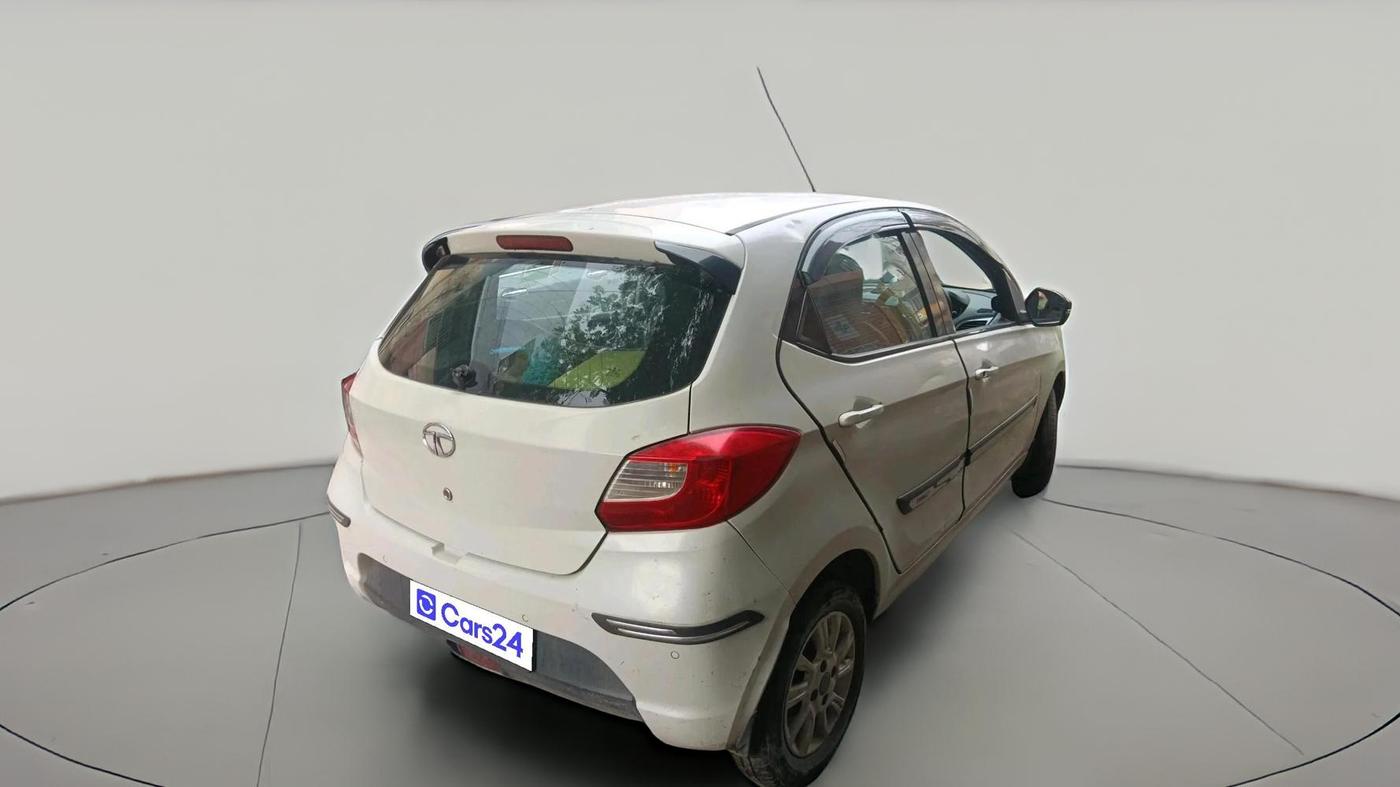 2018 Tata Tiago XZ PETROL, CNG, Manual, 1,04,970 km, exterior