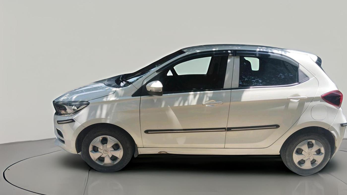 2020 Tata Tiago XT PETROL, Petrol, Manual, 33,723 km, exterior