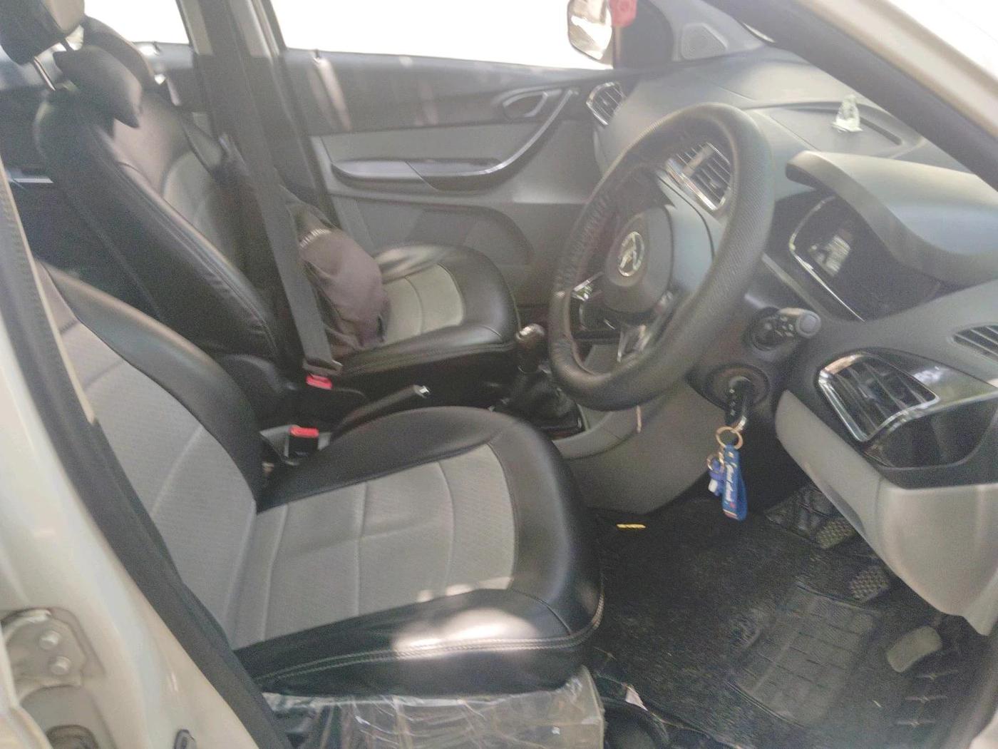 2020 Tata Tiago XT PETROL, Petrol, Manual, 33,723 km, interior