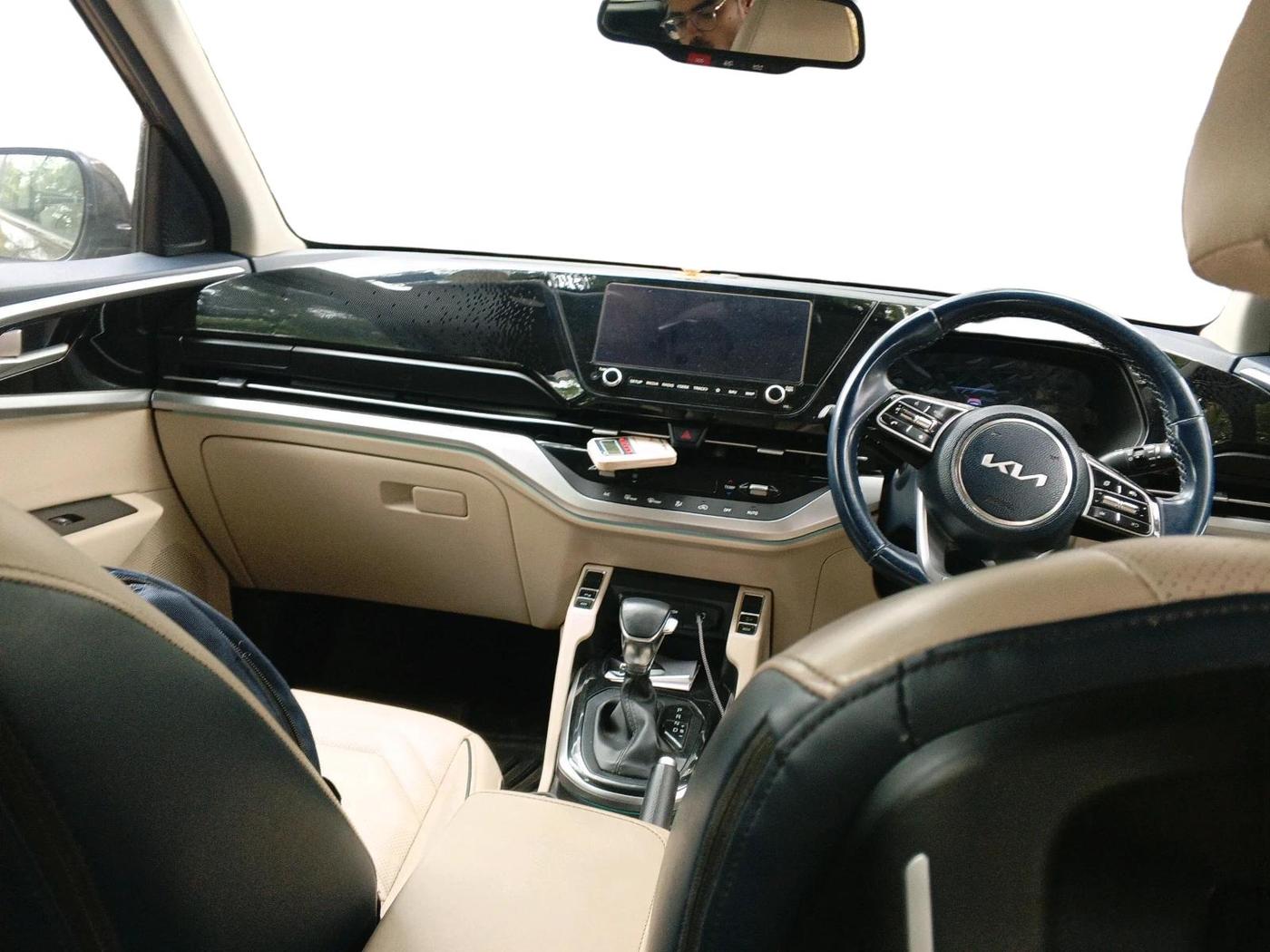 2023 KIA CARENS  LUXURY (O)1.5 TURBO DCT 7 STR, Petrol, Automatic, 45,164 km, interior