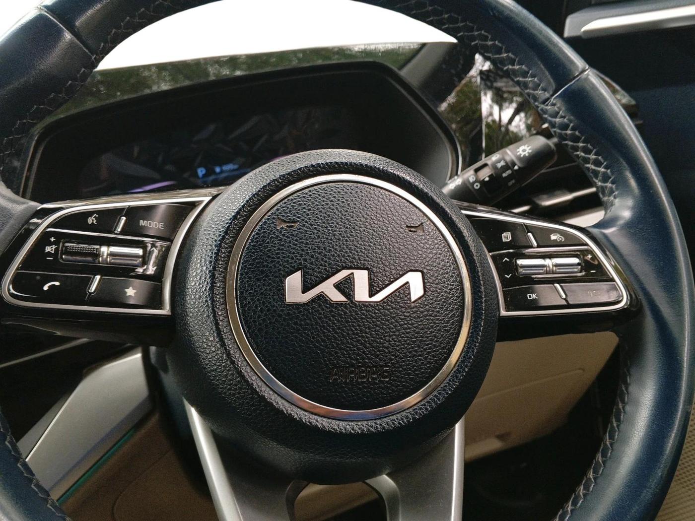 2023 KIA CARENS  LUXURY (O)1.5 TURBO DCT 7 STR, Petrol, Automatic, 45,164 km, interior