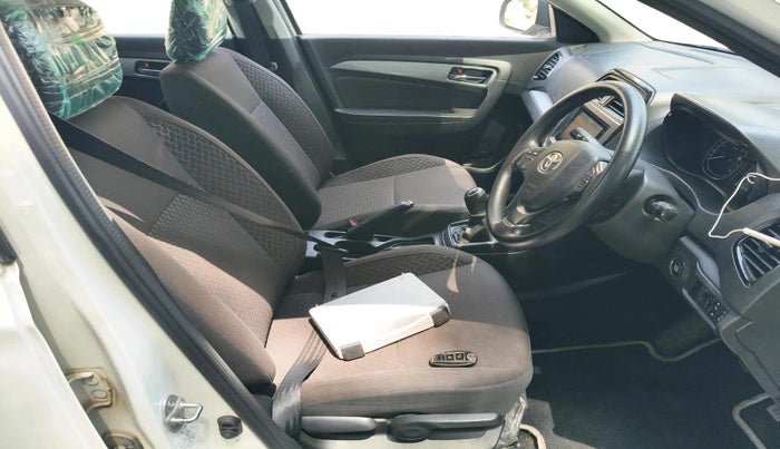 2022 Toyota URBAN CRUISER HIGH GRADE MT, Petrol, Manual, 13,618 km, interior