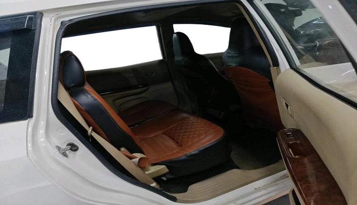 2014 Honda Mobilio 1.5L I-VTEC S, Petrol, Manual, 1,29,242 km, interior