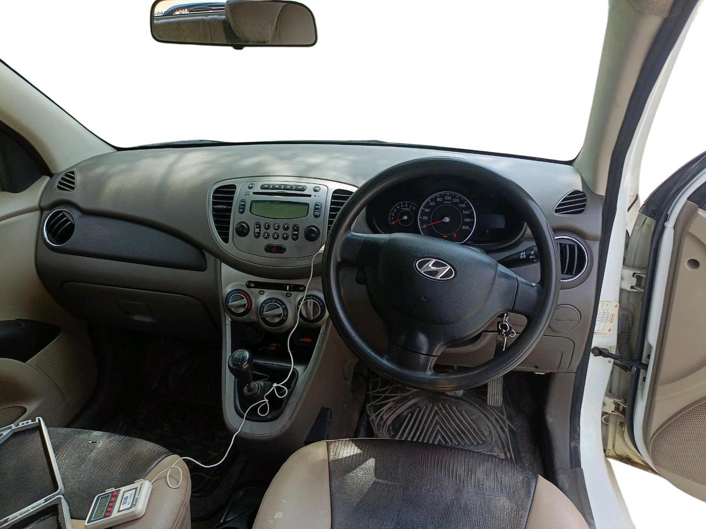 2012 Hyundai i10 MAGNA 1.2, Petrol, Manual, 59,350 km, interior