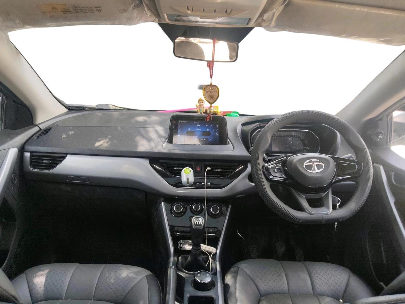 2022 Tata NEXON XM PLUS SUNROOF PETROL, Petrol, Manual, 45,239 km, interior