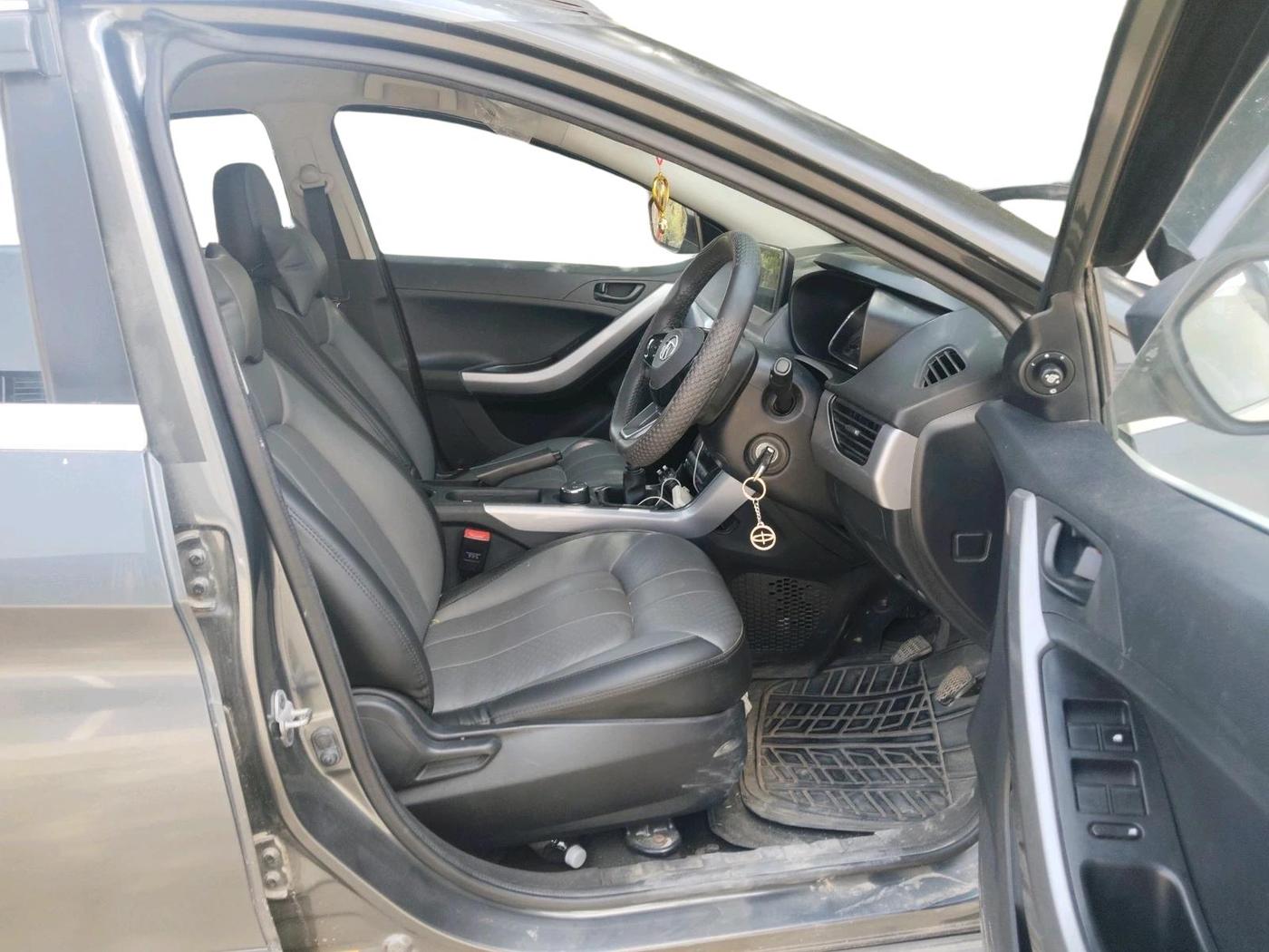 2022 Tata NEXON XM PLUS SUNROOF PETROL, Petrol, Manual, 45,239 km, interior