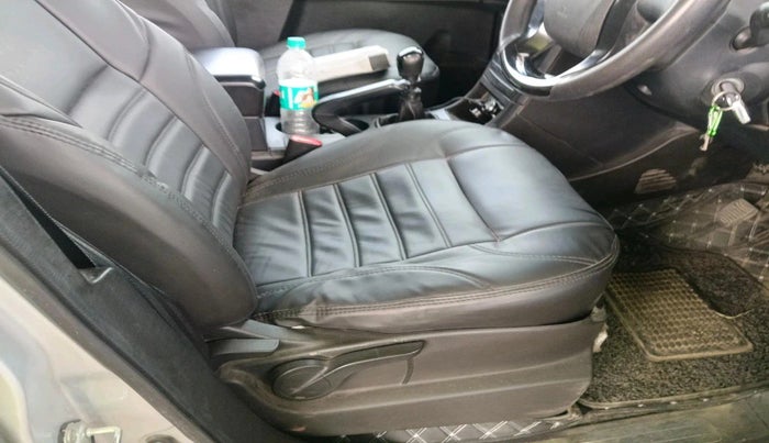 2019 Mahindra XUV500 W5, Diesel, Manual, 1,16,747 km, interior