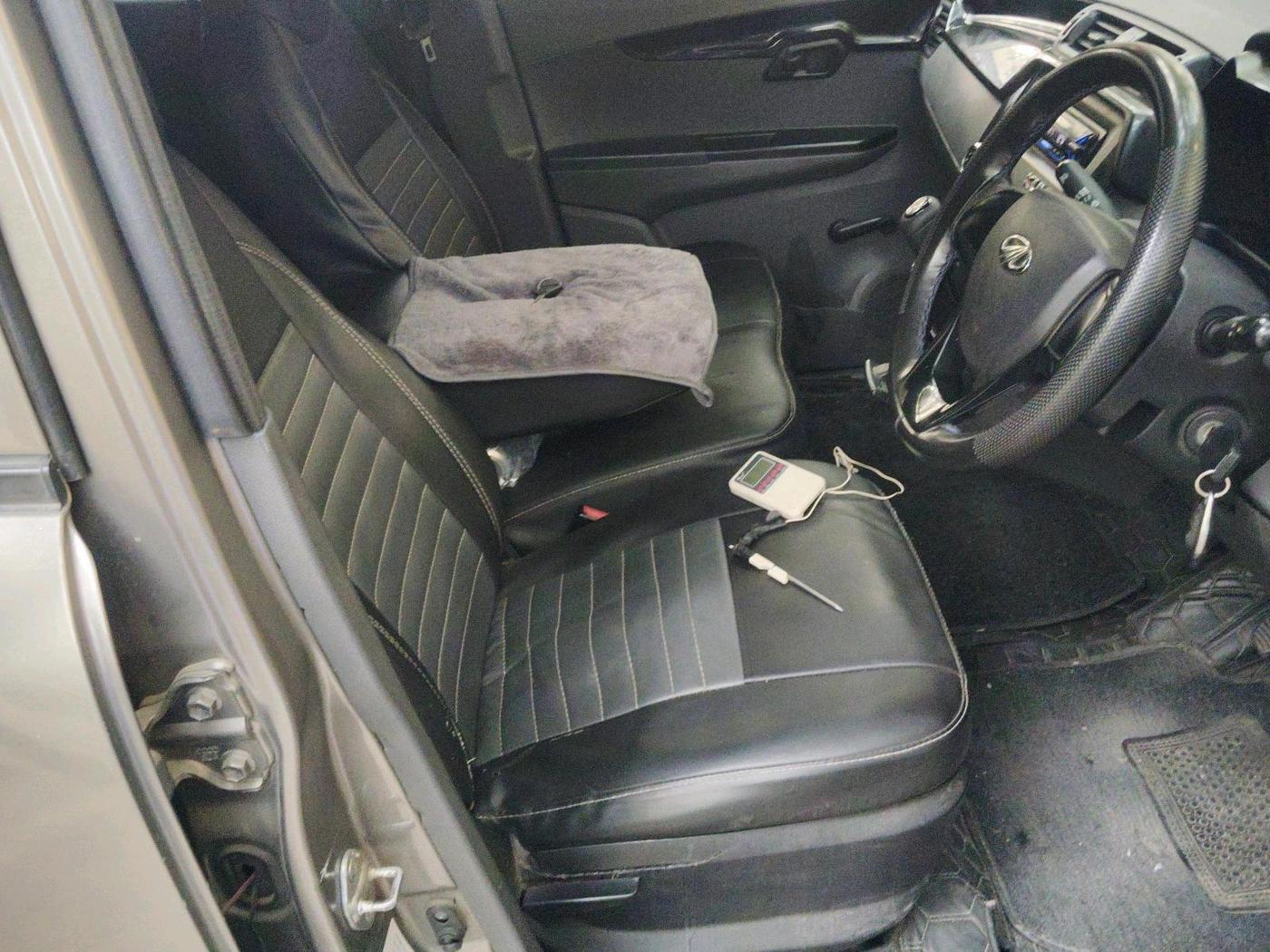 2018 Mahindra KUV 100 NXT K2 D 6S, Diesel, Manual, 1,06,224 km, interior