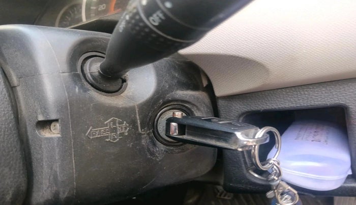 2013 Maruti Wagon R 1.0 VXI, Petrol, Manual, 76,601 km, interior