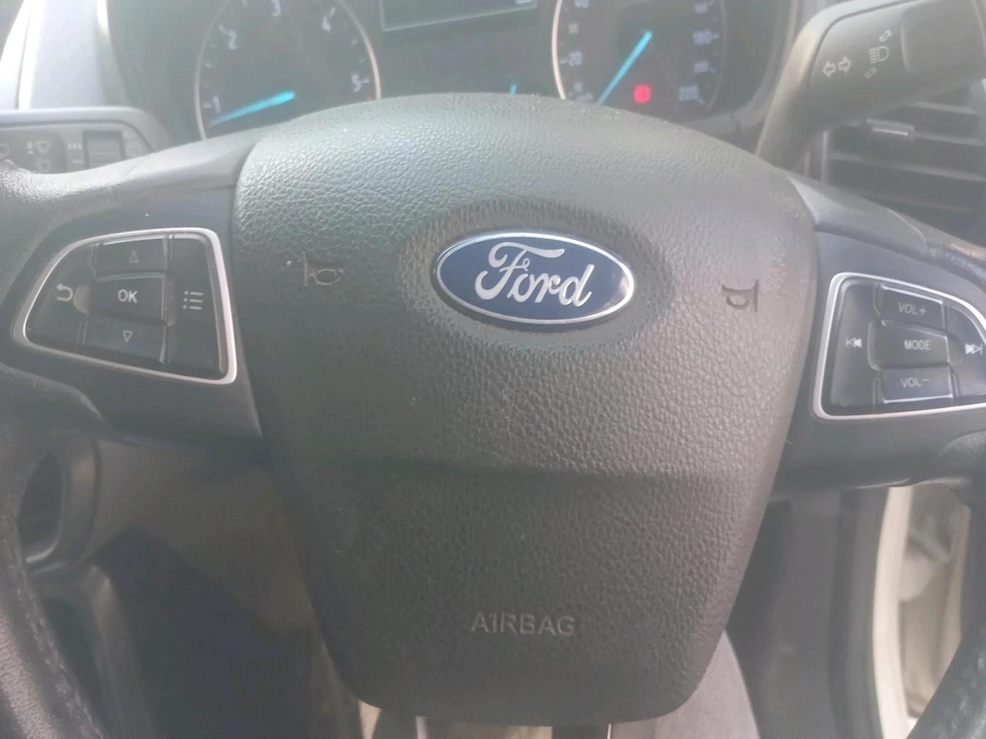 2020 Ford Ecosport TITANIUM 1.5L DIESEL, Diesel, Manual, 1,11,847 km, interior
