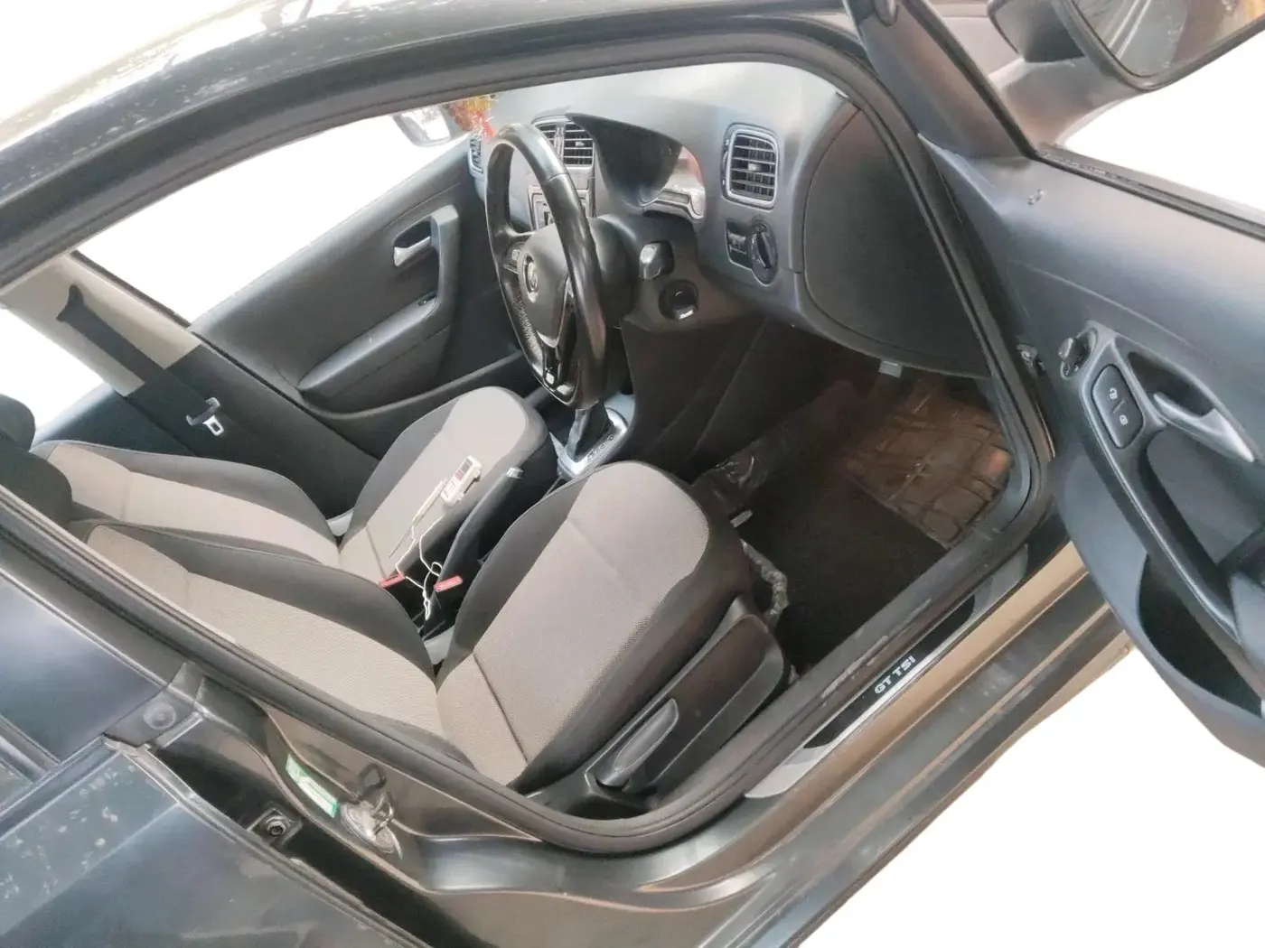 2015 Volkswagen Polo GT TSI AT, Petrol, Automatic, 1,20,000 km, interior