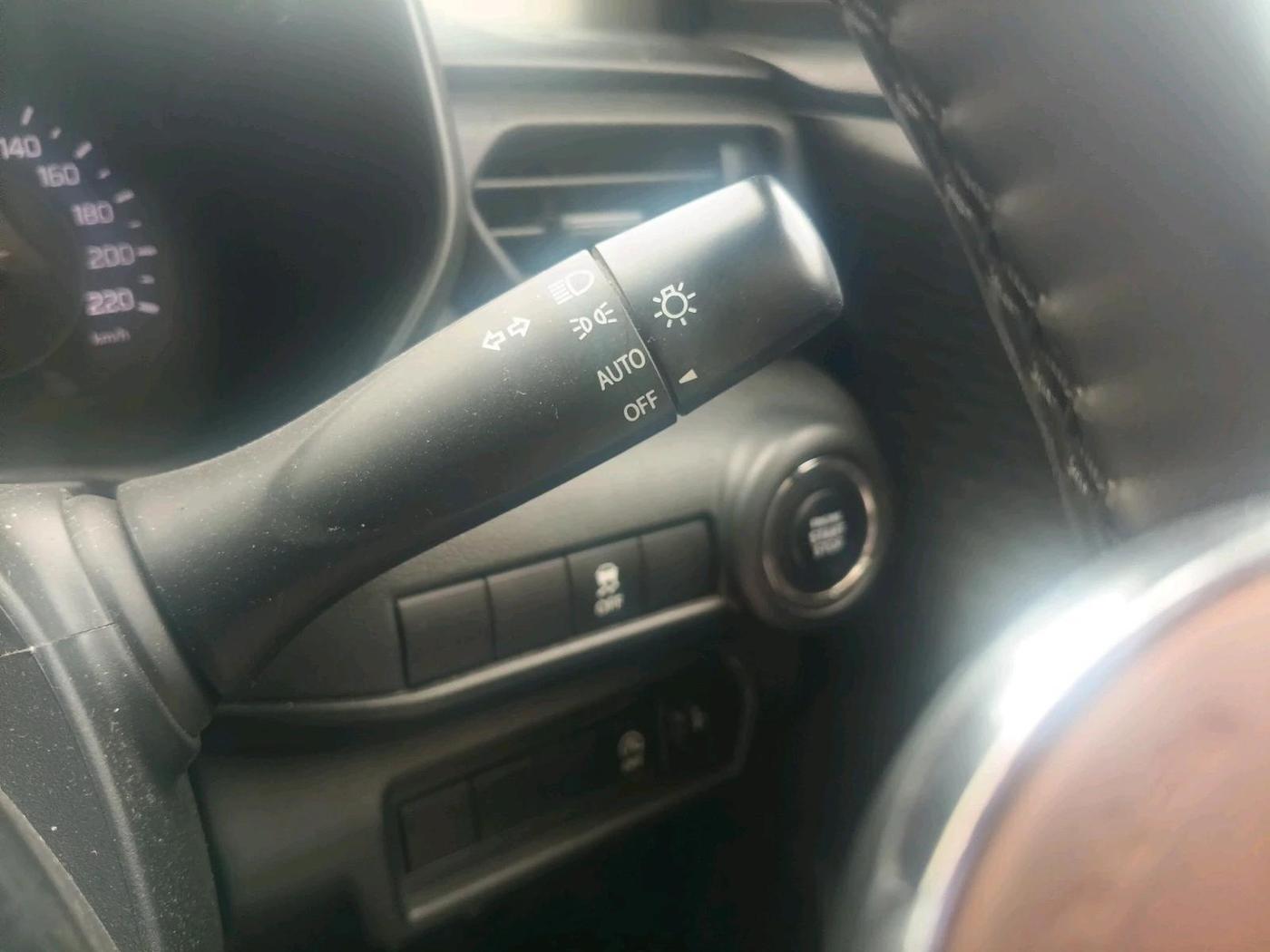 2025 Maruti Swift ZXi AMT, Petrol, Automatic, 20,276 km, interior