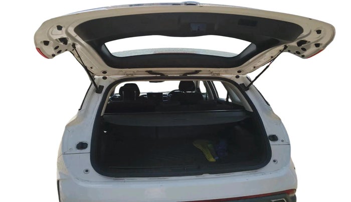 2024 MG HECTOR Select Pro 1.5 Turbo MT, Petrol, Manual, 31,583 km, exterior