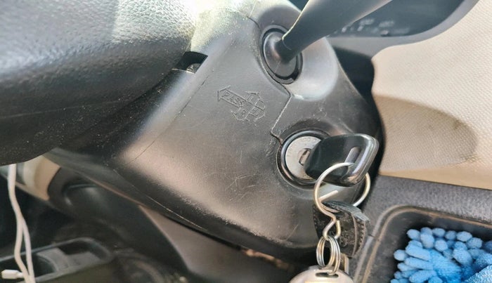 2013 Maruti Wagon R 1.0 LXI CNG, CNG, Manual, 83,412 km, interior