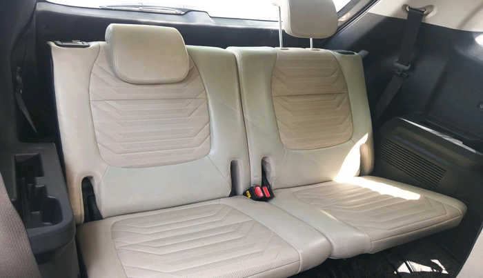 2022 KIA CARENS LUXURY PLUS 1.4 PETROL 7 STR, Petrol, Manual, 37,055 km, interior