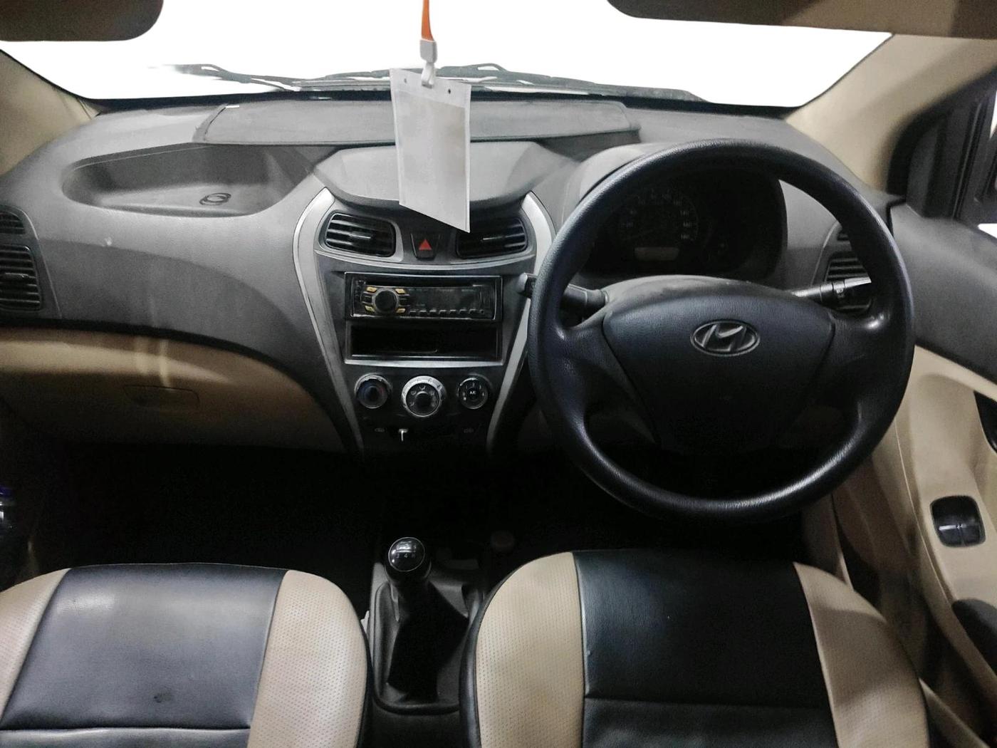 2013 Hyundai Eon ERA +, CNG, Manual, 1,10,528 km, interior