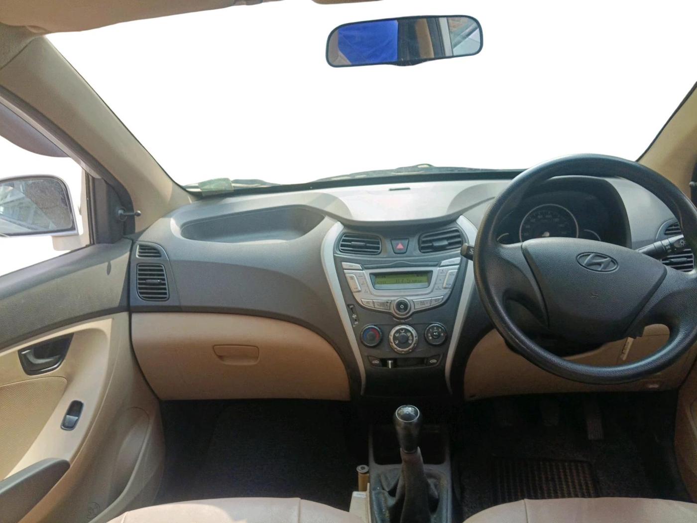 2016 Hyundai Eon MAGNA +, Petrol, Manual, 27,413 km, interior