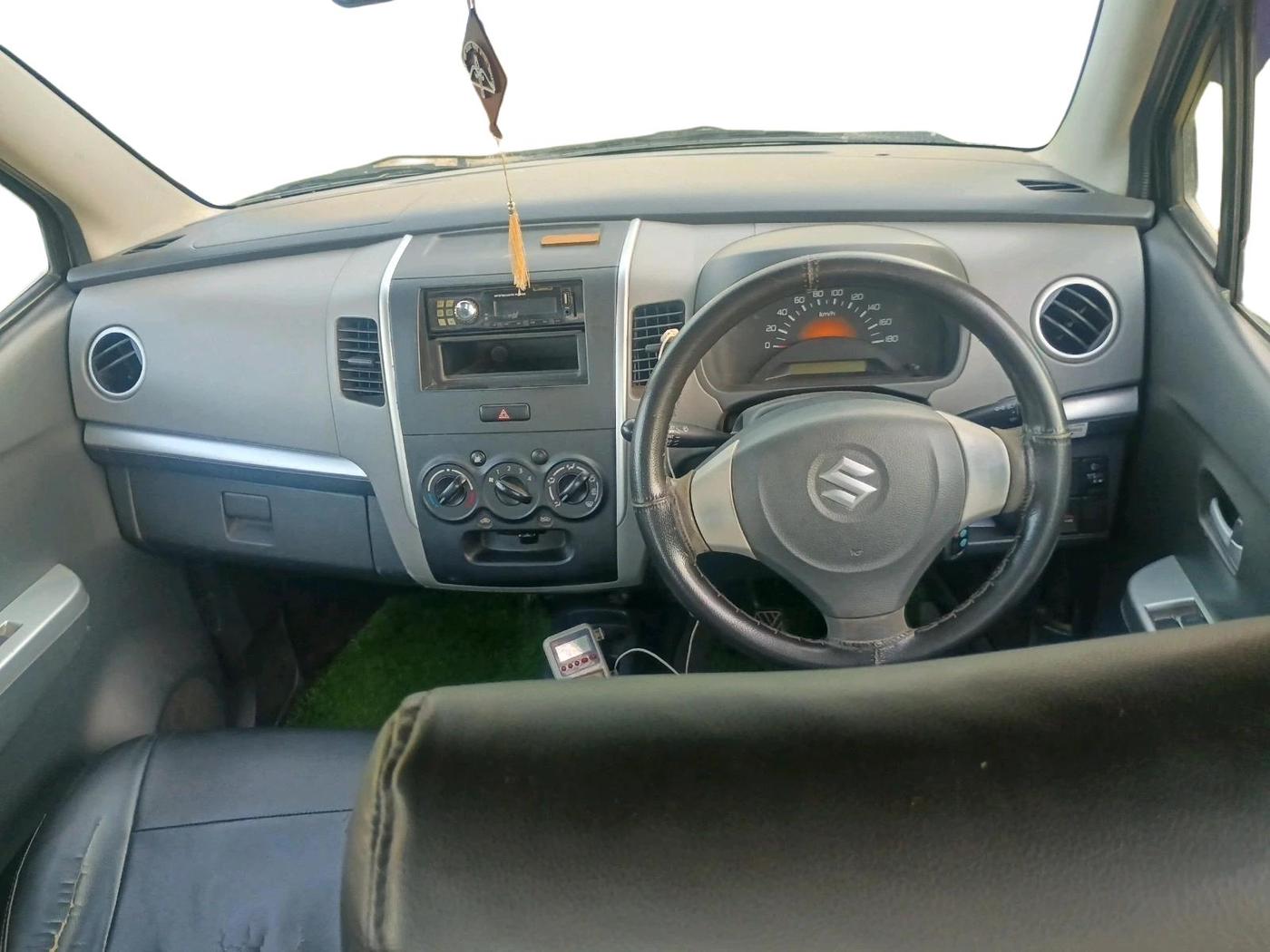 2012 Maruti Wagon R 1.0 LXI, Petrol, Manual, 76,254 km, interior