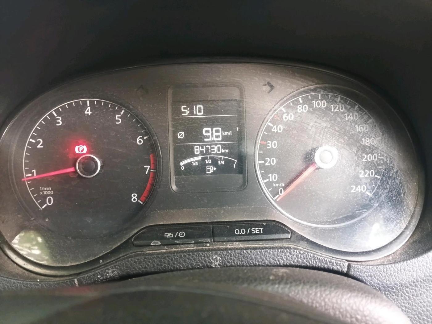 2014 Volkswagen Polo COMFORTLINE 1.2L, Petrol, Manual, 84,730 km, interior