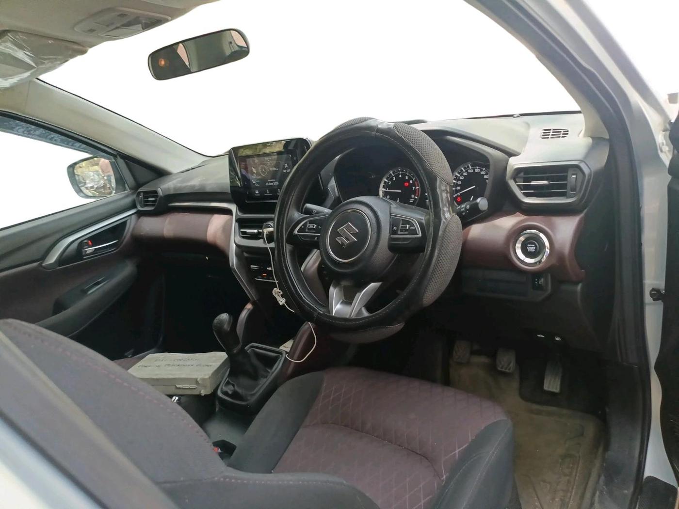 2024 Maruti Grand Vitara DELTA SMART HYBRID, Petrol, Manual, 18,656 km, interior