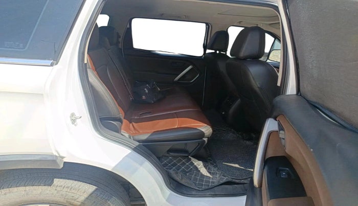 2024 Mahindra SCORPIO-N Z6 DIESEL MT 2WD 7 STR, Diesel, Manual, 29,834 km, interior