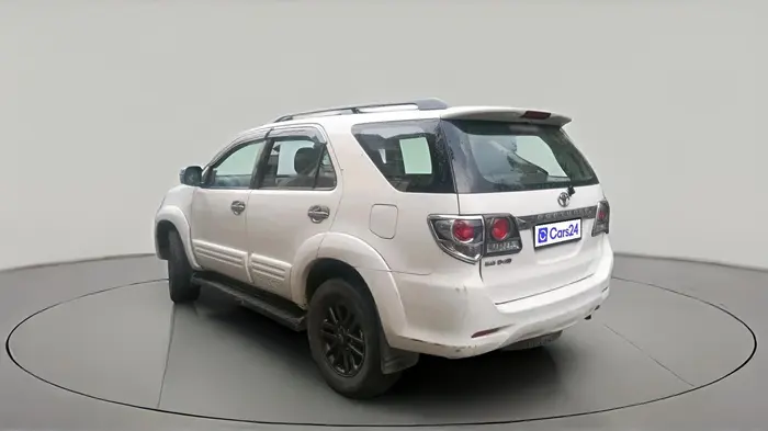 2016 Toyota Fortuner 3.0 4X2 MT, Diesel, Manual, 2,04,605 km, exterior