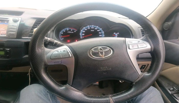 2016 Toyota Fortuner 3.0 4X2 MT, Diesel, Manual, 2,04,605 km, interior