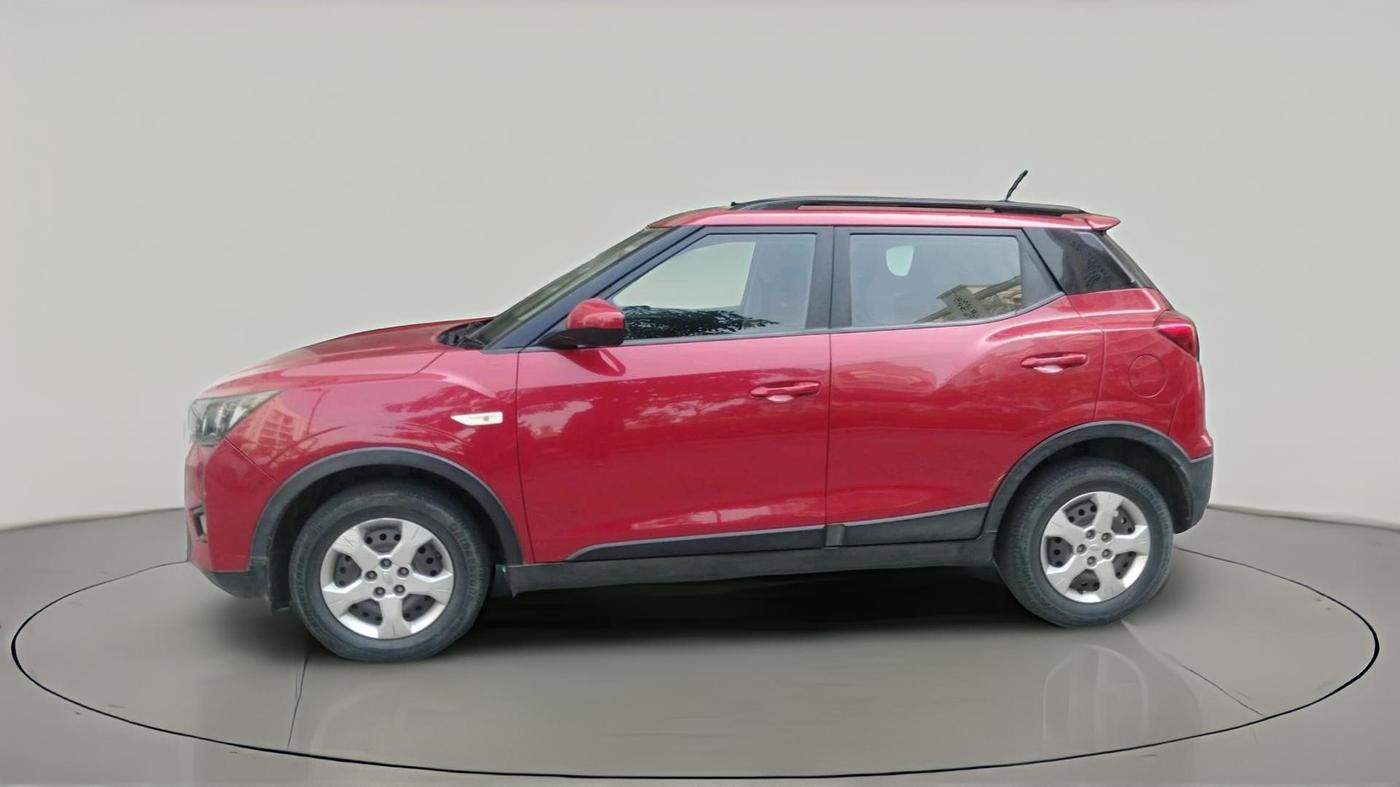 2019 Mahindra XUV300 W6 1.5 DIESEL, Diesel, Manual, 1,31,256 km, exterior