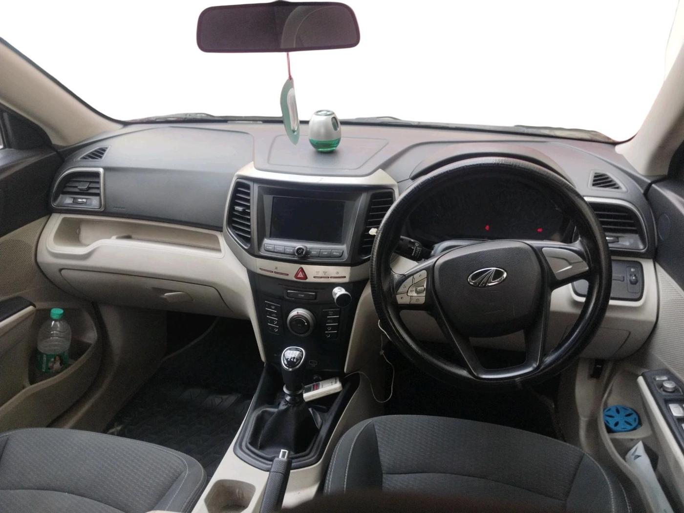 2019 Mahindra XUV300 W6 1.5 DIESEL, Diesel, Manual, 1,31,256 km, interior