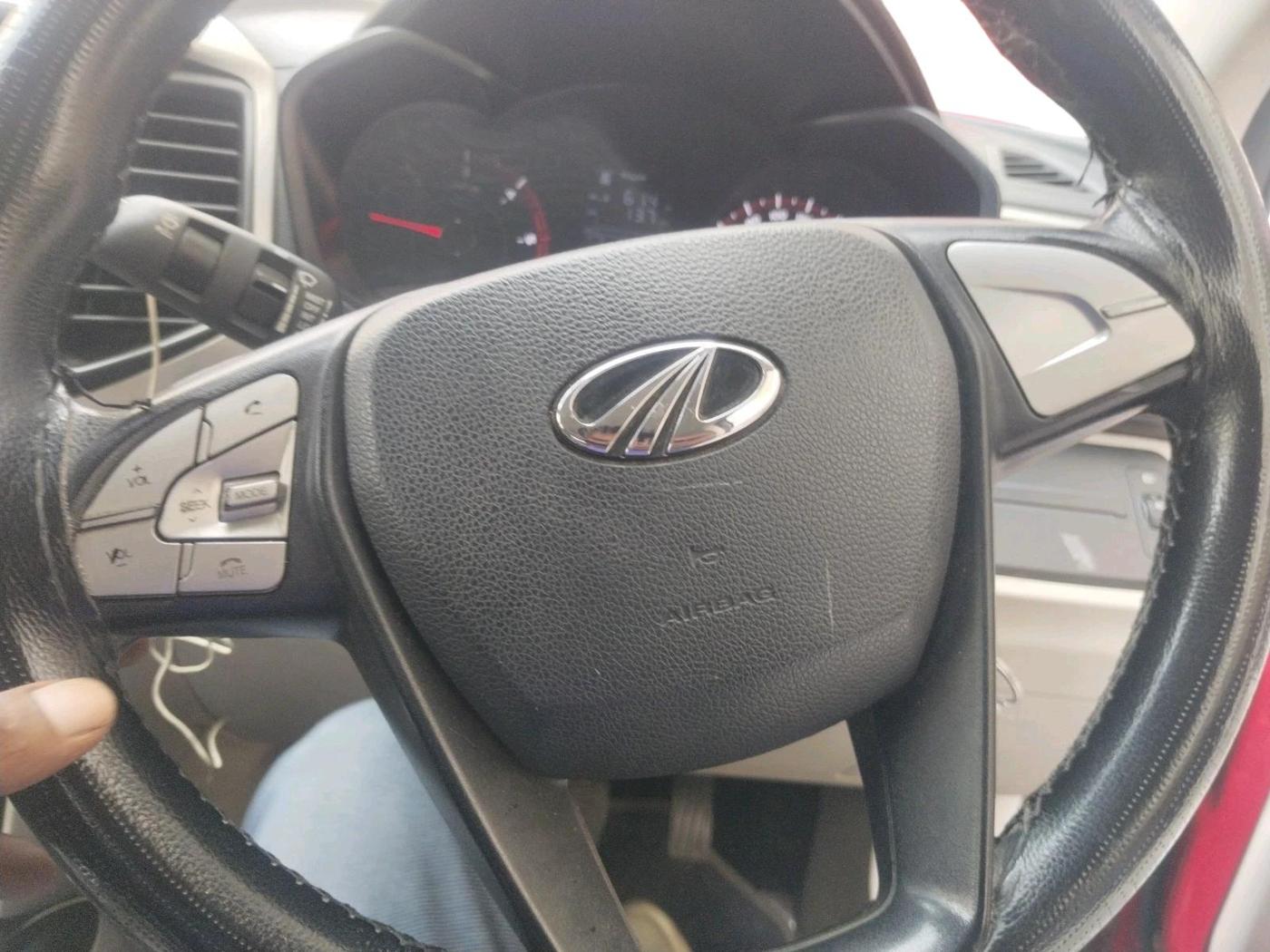 2019 Mahindra XUV300 W6 1.5 DIESEL, Diesel, Manual, 1,31,256 km, interior