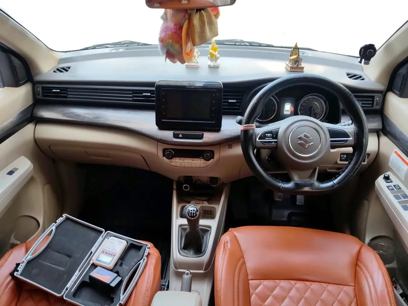 2022 Maruti Ertiga ZXI (O) CNG, CNG, Manual, 17,726 km, interior