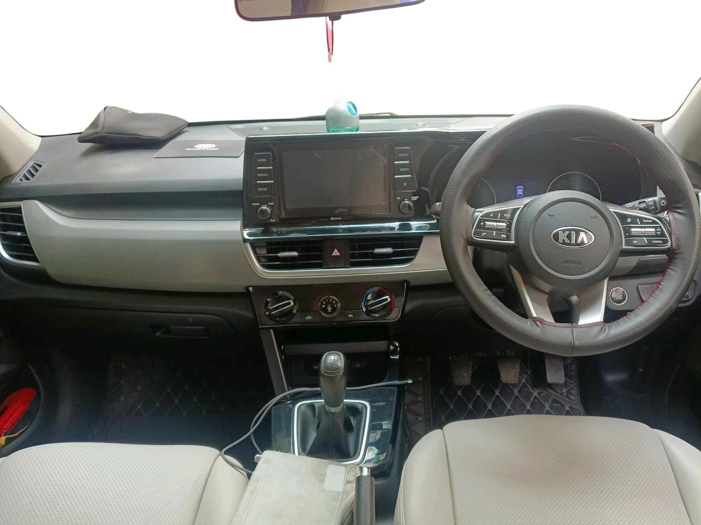 2019 KIA SELTOS HTK PLUS 1.5, Petrol, Manual, 50,055 km, interior
