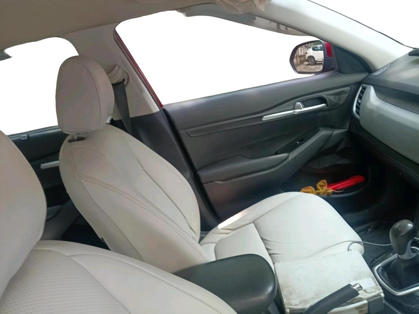 2019 KIA SELTOS HTK PLUS 1.5, Petrol, Manual, 50,055 km, interior