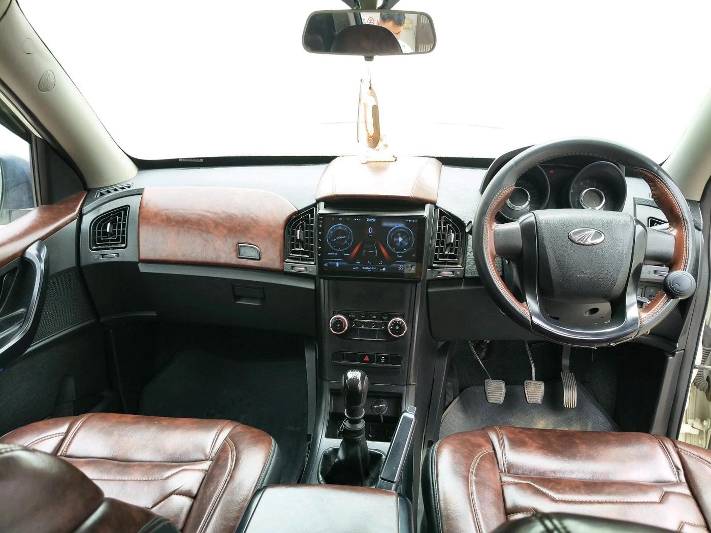 2019 Mahindra XUV500 W5, Diesel, Manual, 69,168 km, interior