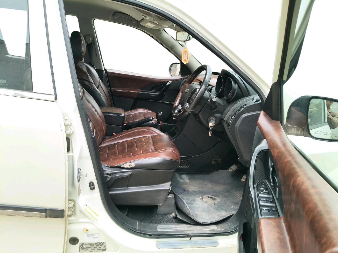 2019 Mahindra XUV500 W5, Diesel, Manual, 69,168 km, interior