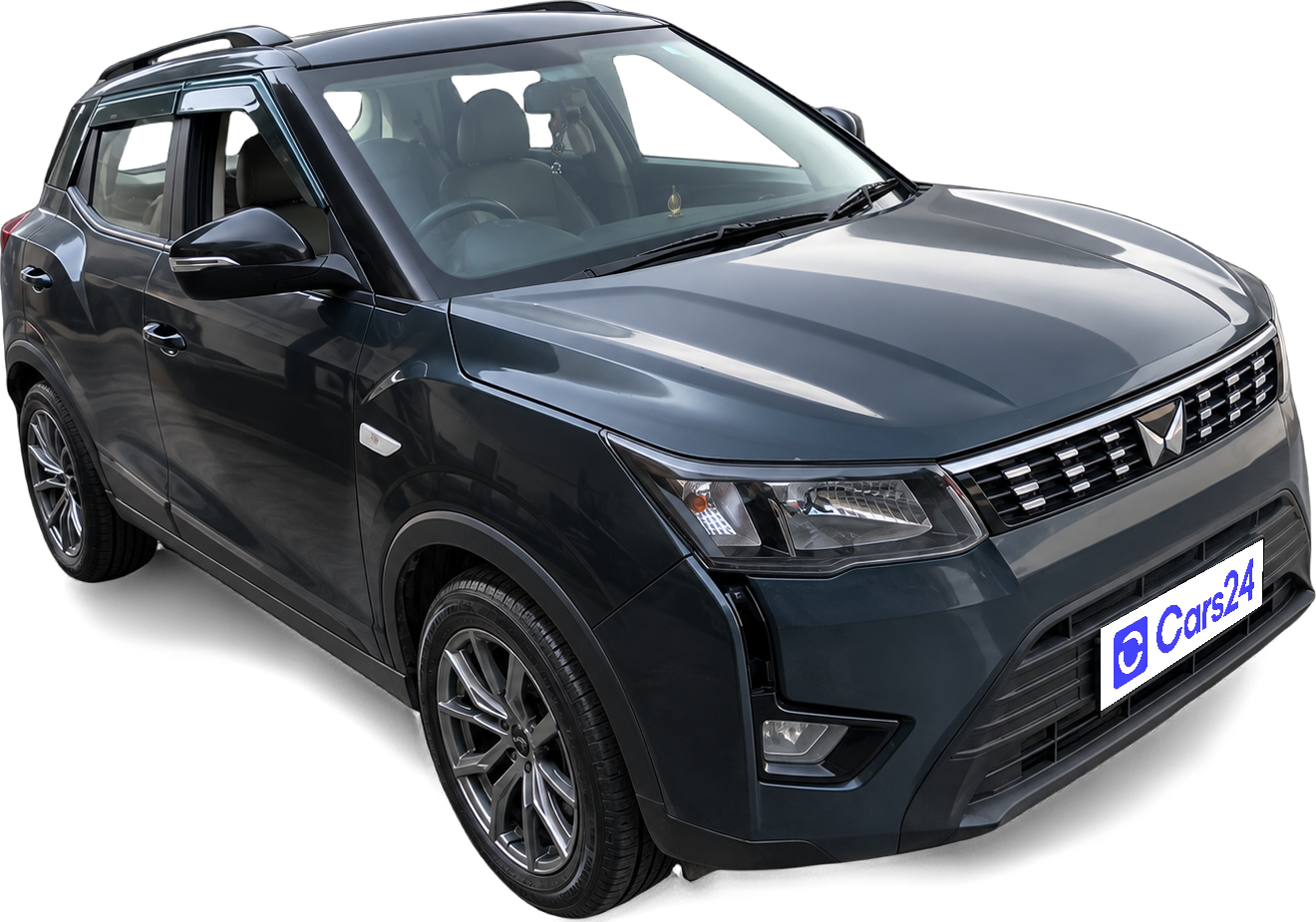 2023 Mahindra XUV300 - SUV - Diesel - Automatic - ₹8.52 lakh