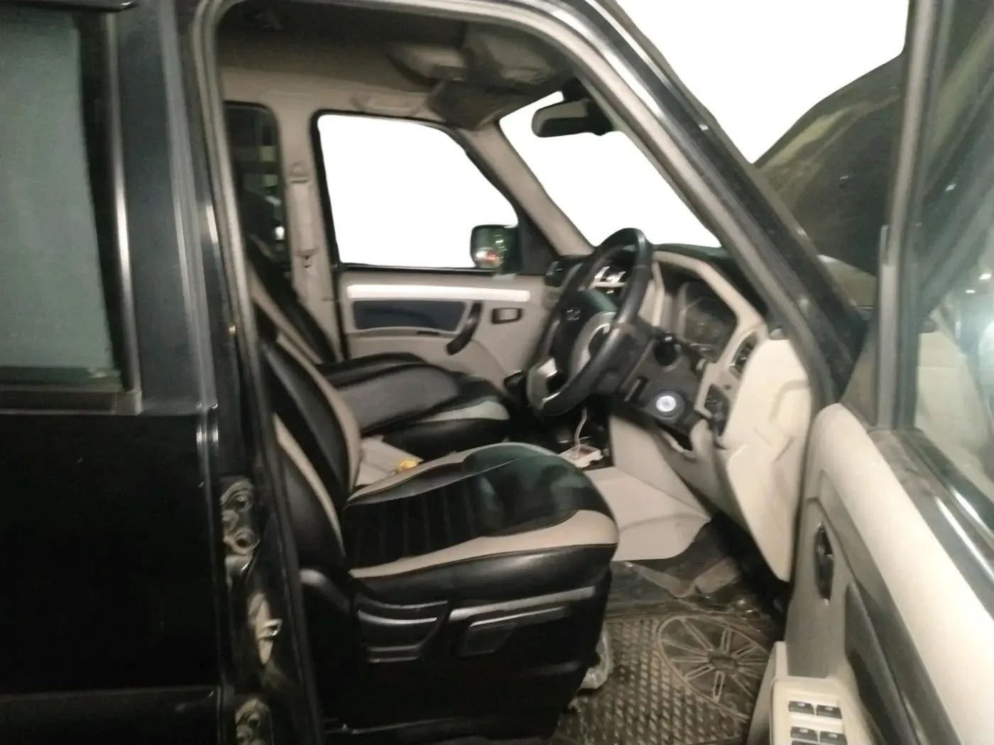 2020 Mahindra Scorpio S11 2WD, Diesel, Manual, 65,291 km, interior