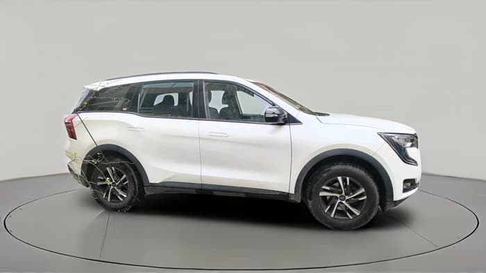 2023 Mahindra XUV700 AX 5 D MT 7 STR, Diesel, Manual, 55,113 km, exterior