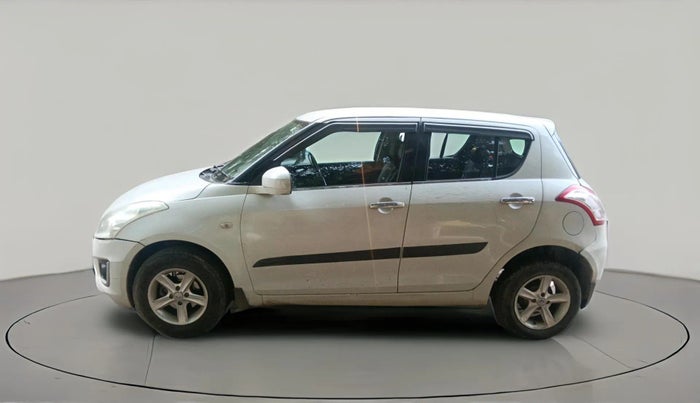 2017 Maruti Swift LXI (O), CNG, Manual, 1,34,313 km, exterior