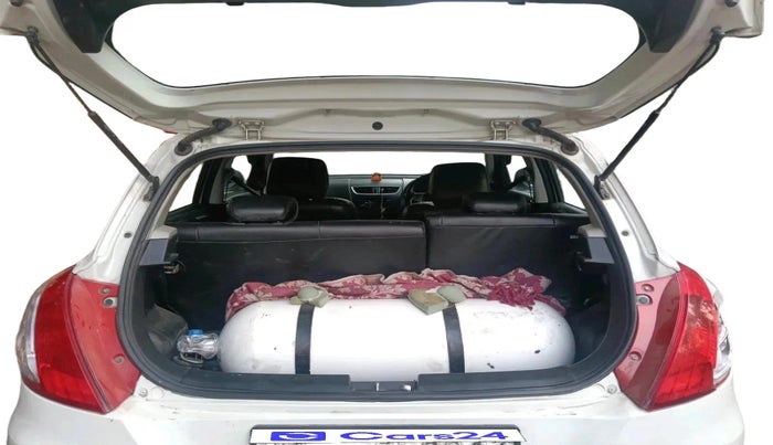 2017 Maruti Swift LXI (O), CNG, Manual, 1,34,313 km, exterior