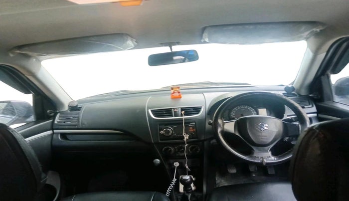 2017 Maruti Swift LXI (O), CNG, Manual, 1,34,313 km, interior