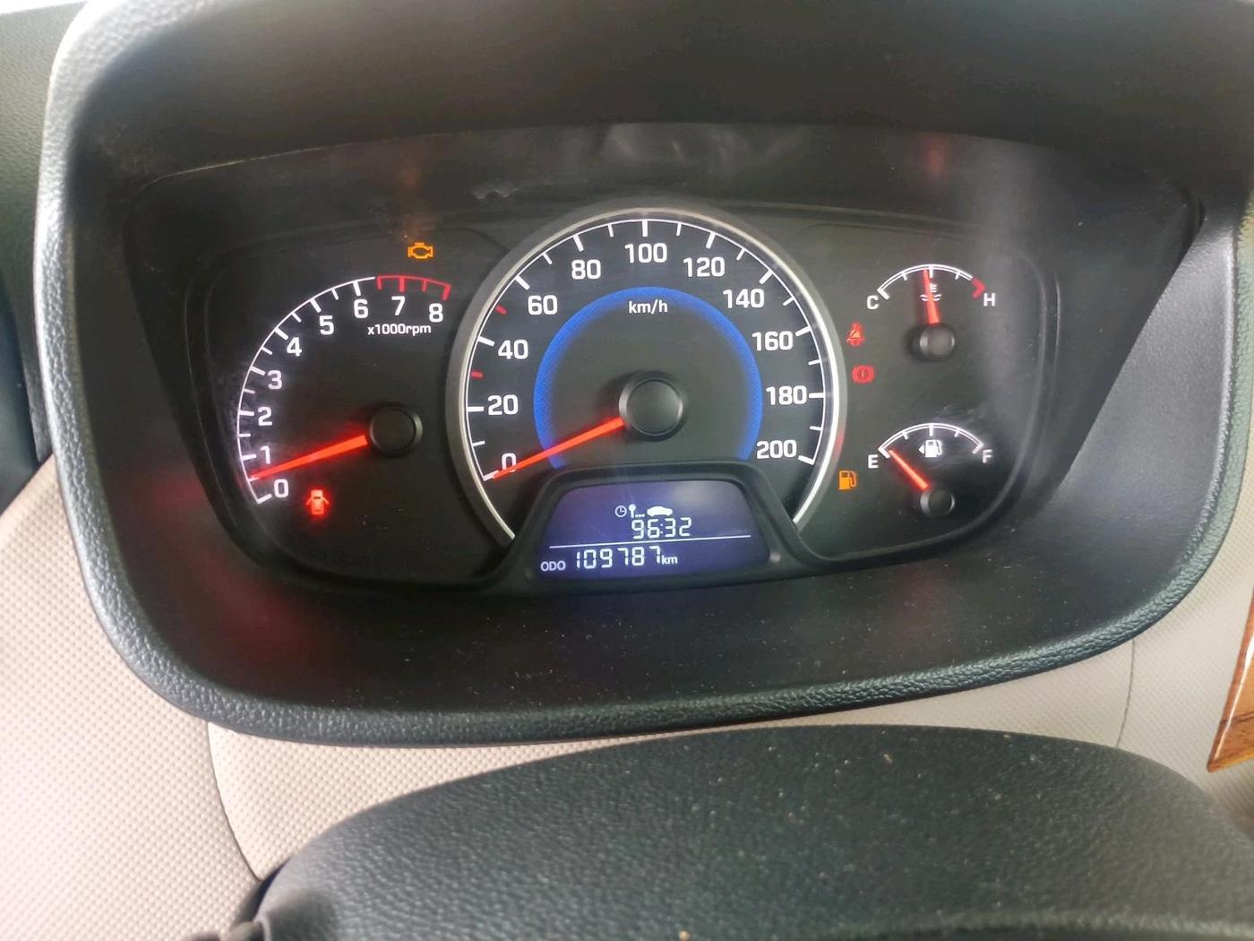 2016 Hyundai Grand i10 MAGNA 1.2 KAPPA VTVT, Petrol, Manual, 1,09,787 km, interior