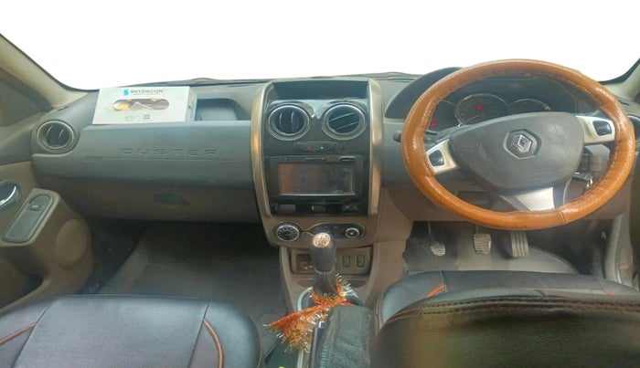 2016 Renault Duster 85 PS RXZ DIESEL, Diesel, Manual, 1,24,117 km, interior