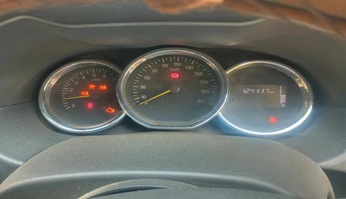 2016 Renault Duster 85 PS RXZ DIESEL, Diesel, Manual, 1,24,117 km, interior