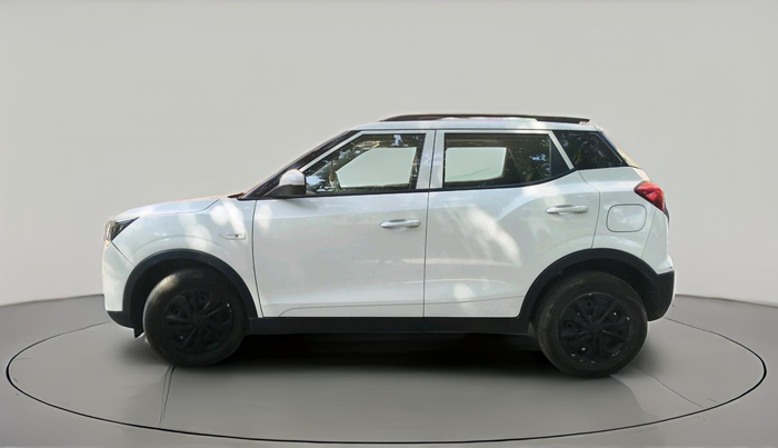 2023 Mahindra XUV300 W4 1.2 PETROL, Petrol, Manual, 21,209 km, exterior