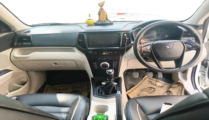 2023 Mahindra XUV300 W4 1.2 PETROL, Petrol, Manual, 21,209 km, interior