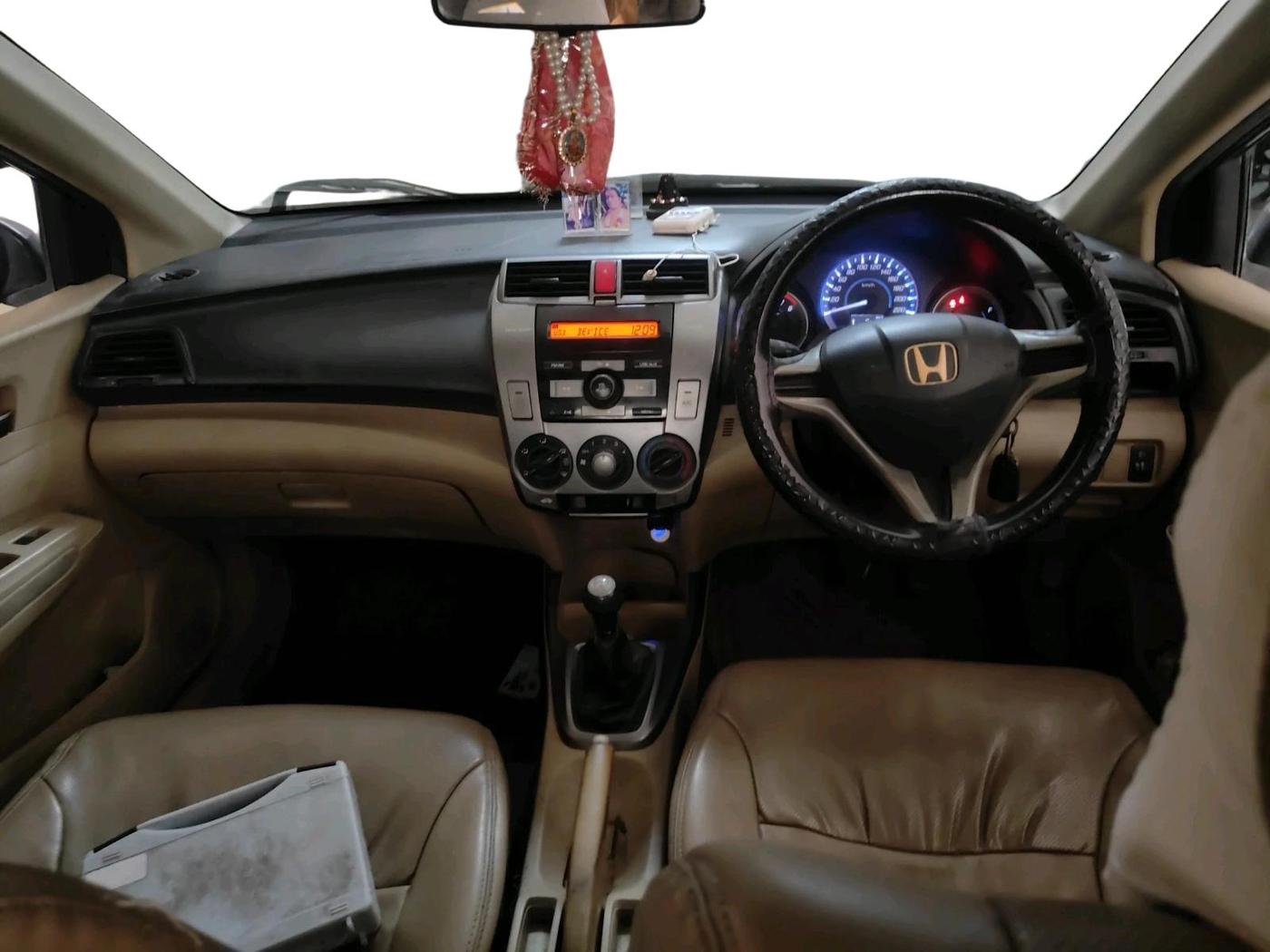2013 Honda City 1.5L I-VTEC E MT, CNG, Manual, 1,13,561 km, interior