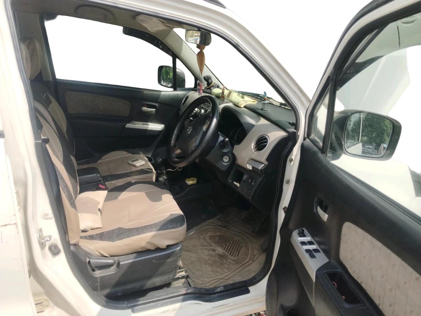 2014 Maruti Wagon R 1.0 VXI, CNG, Manual, 95,112 km, interior